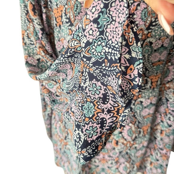 Van Heusen Blue and Red Relaxed Buttoned Blouse - Picture 5 of 11